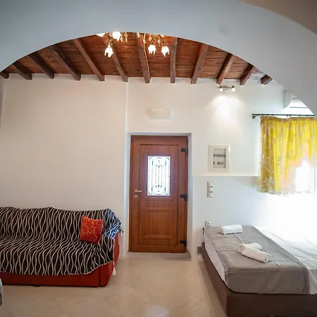 Matinas Traditional House I *